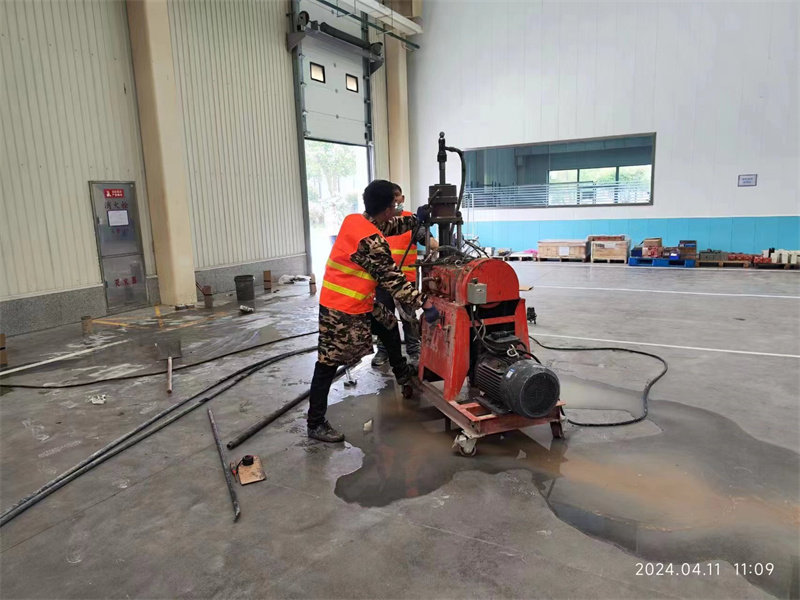 通海厂房地面下沉塌陷注浆加固施工